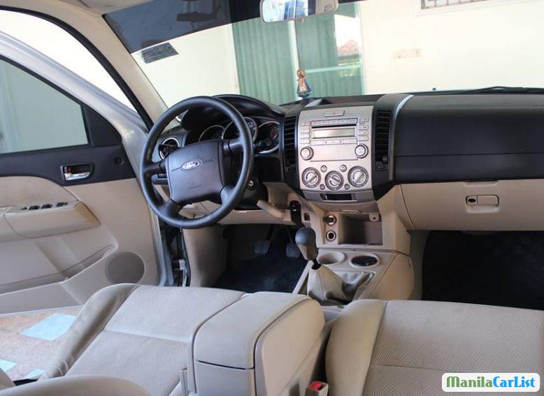Picture of Ford Everest Manual 2010