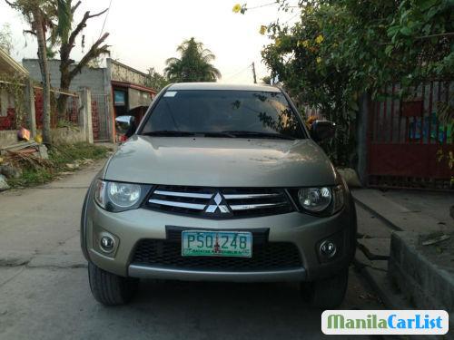 Mitsubishi Strada Automatic 2010 - image 3