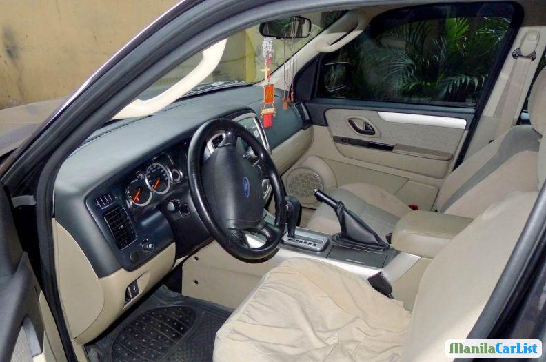 Ford Escape Automatic 2010 - image 2