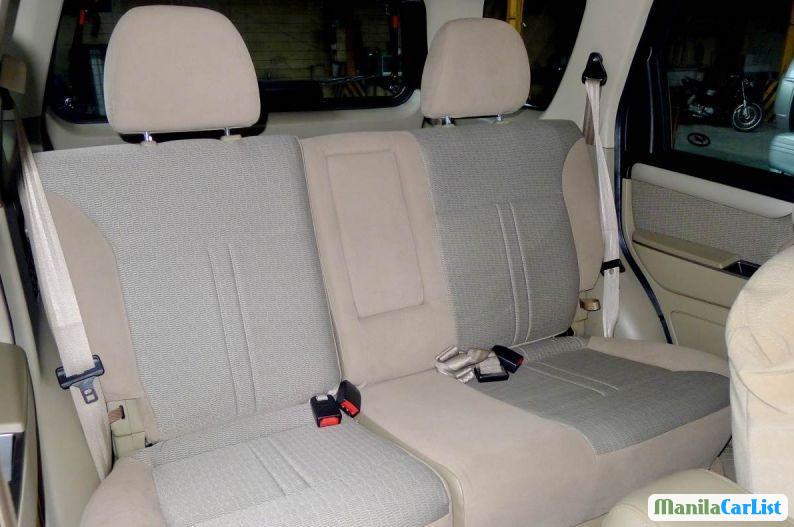 Ford Escape Automatic 2010 - image 4