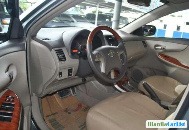 Hyundai Santa Fe Automatic 2015 in Metro Manila