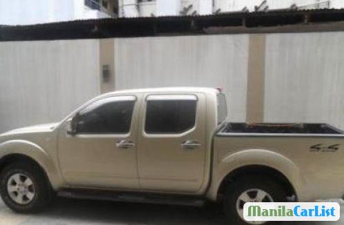 Nissan Navara Automatic 2010 - image 4