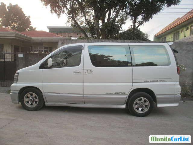 Pictures of Nissan Elgrand Automatic 2008
