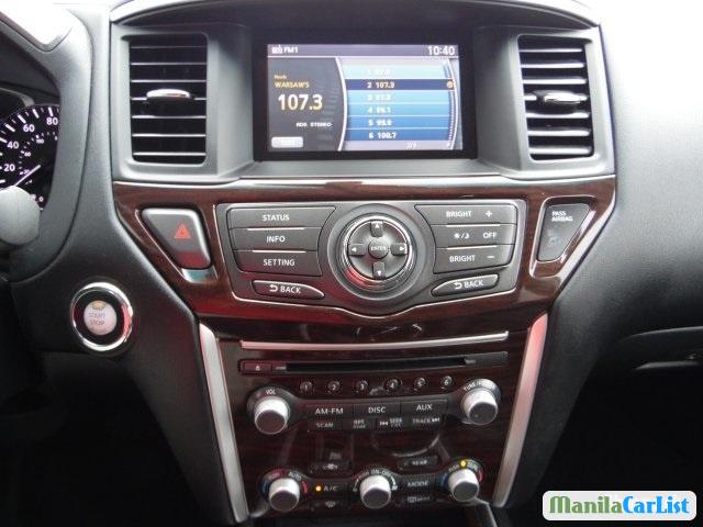 Nissan Pathfinder Automatic 2013 - image 3
