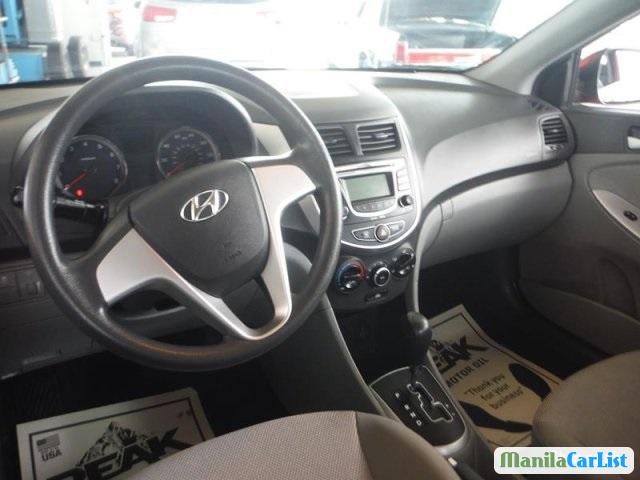 Hyundai Accent Automatic 2013 - image 4