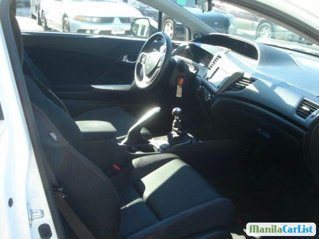 Honda Civic Automatic 2012 - image 4