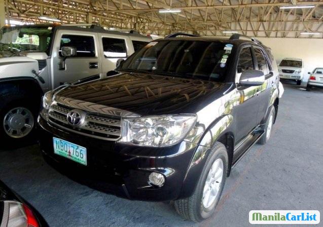 Pictures of Toyota Fortuner 2009