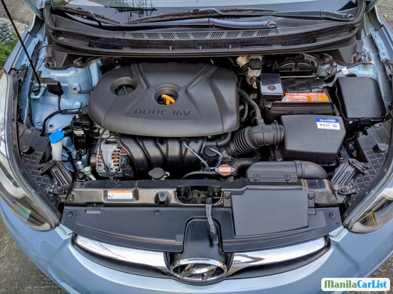 Hyundai Elantra Automatic - image 6