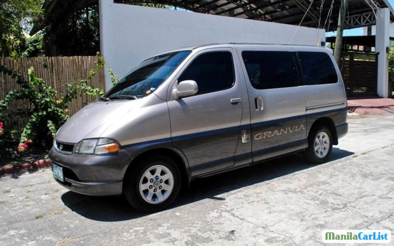 Pictures of Toyota Granvia Manual 1996