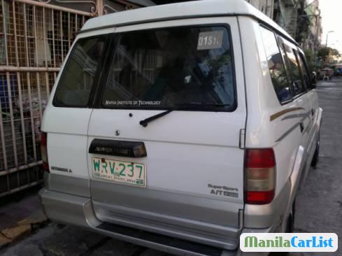 Mitsubishi Adventure 2000