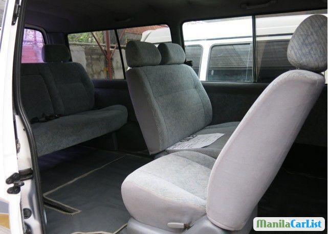Toyota Hiace 1999 - image 3