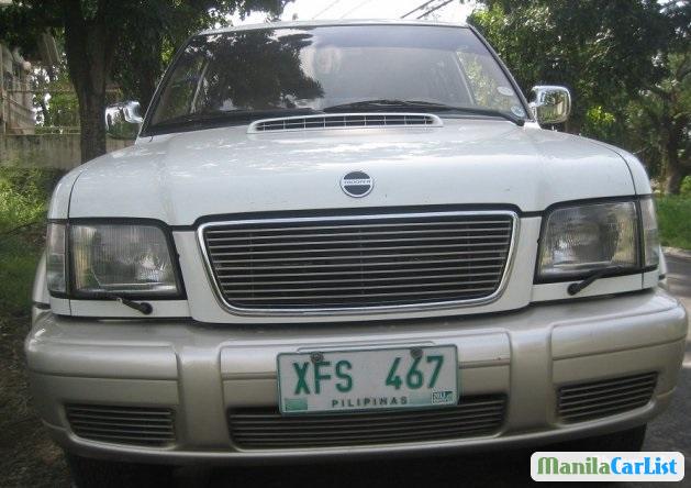 Pictures of Isuzu Trooper 2002