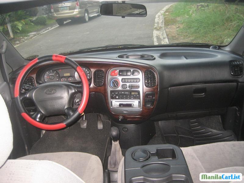 Hyundai Starex 2005 - image 2