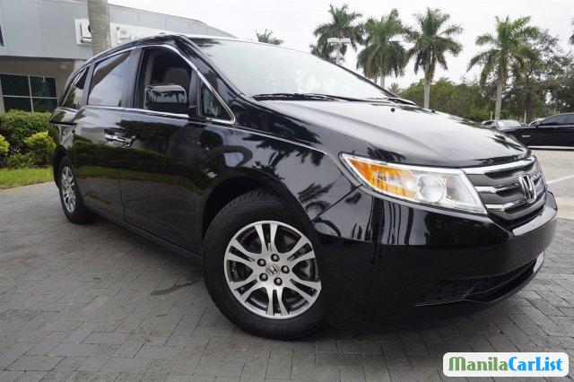 Pictures of Honda Odyssey Automatic 2011