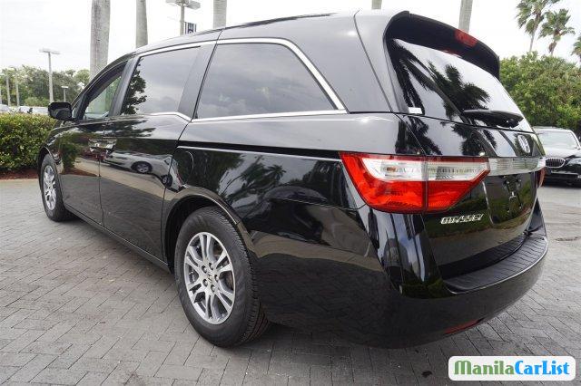 Honda Odyssey Automatic 2011 - image 2