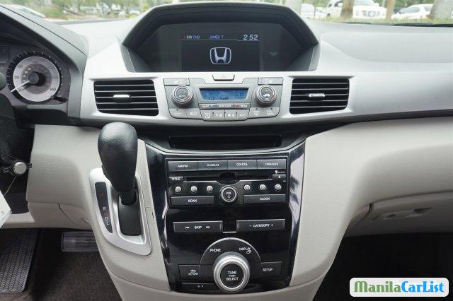 Honda Odyssey Automatic 2011 - image 3