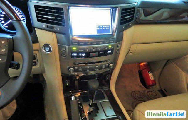 Lexus LS Automatic 2011 - image 8