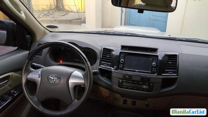 Toyota Fortuner Automatic 2013 - image 7