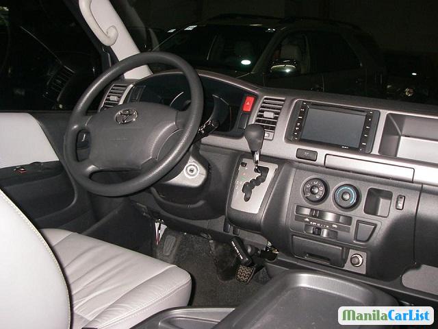 Toyota Granvia Automatic