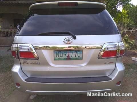 Toyota Fortuner G Automatic 2010 - image 2