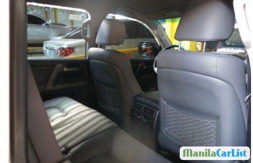 Toyota Land Cruiser - image 7