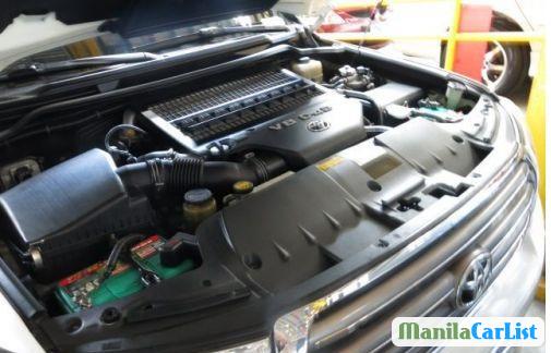 Toyota Land Cruiser - image 8
