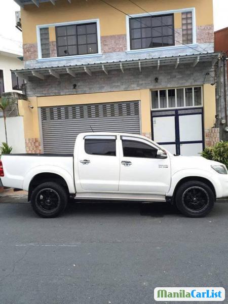 Picture of Toyota Hilux Manual 2015