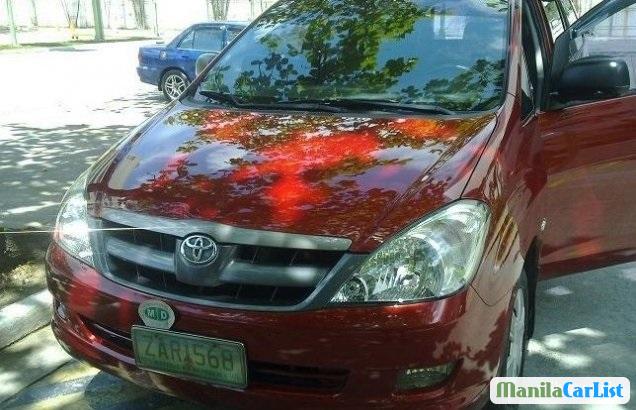 Pictures of Toyota Innova 2005