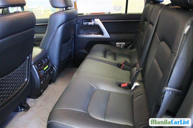 Toyota Land Cruiser Automatic 2015 in Metro Manila