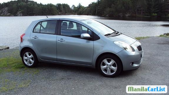 Toyota Yaris Manual 2004 - image 1