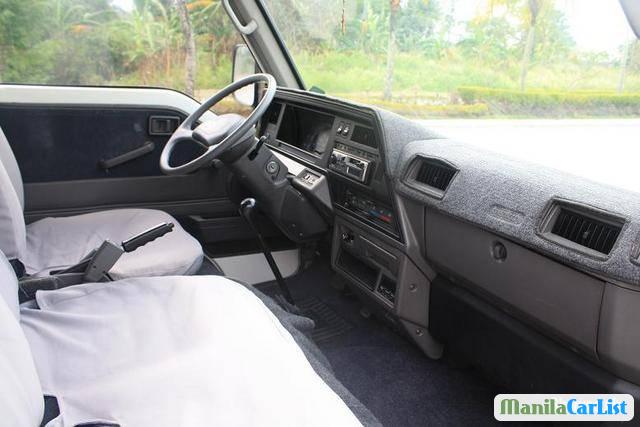 Nissan Urvan Manual 2003 - image 3