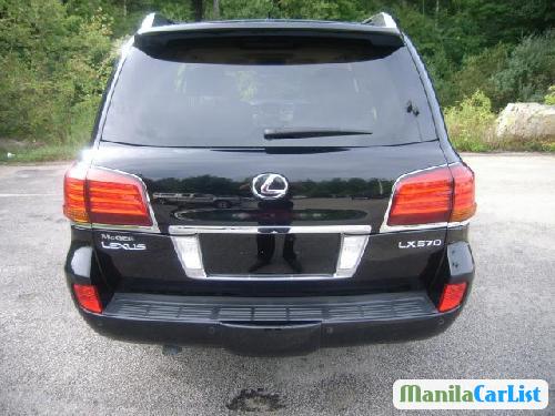 Lexus lx 2011