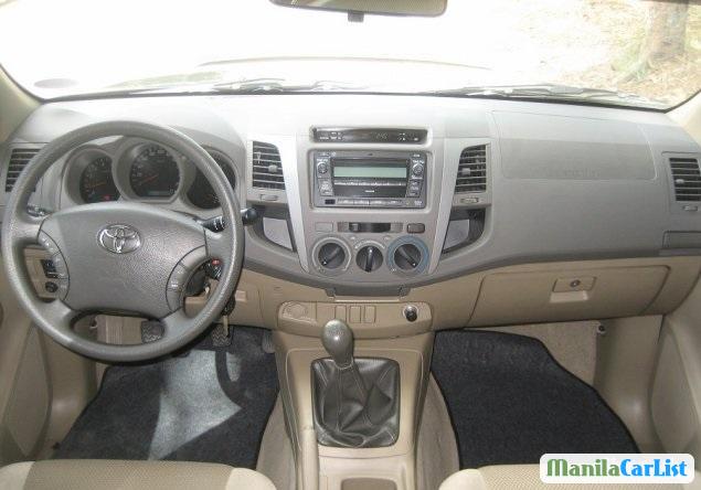 Toyota Hilux 2011 in Metro Manila