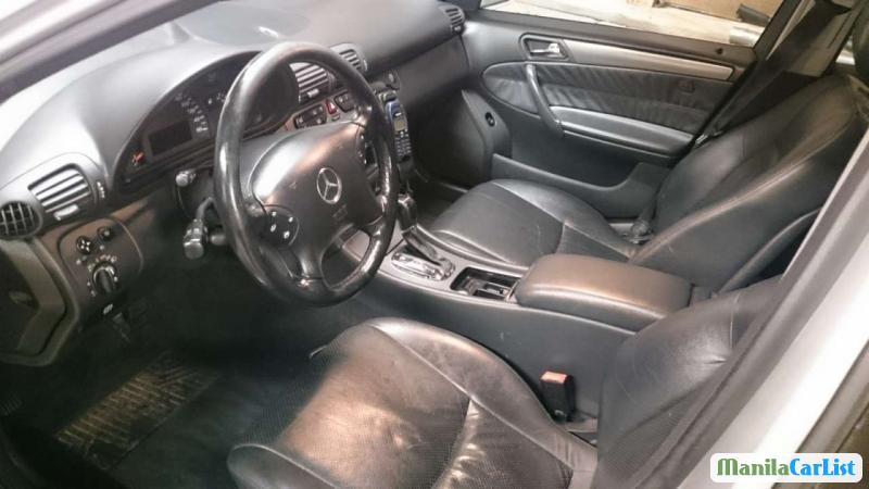 Mercedes Benz C-Class Manual 2001 - image 2