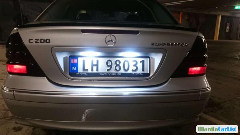 Mercedes Benz C-Class Manual 2001 - image 3