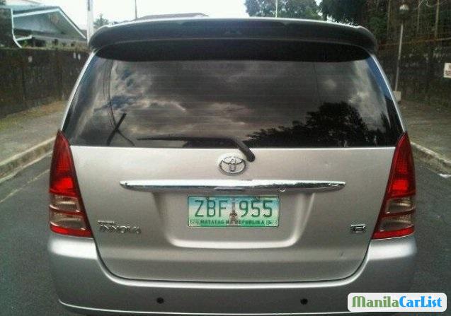 Toyota Innova 2005 - image 4