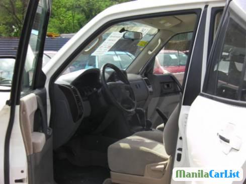 Mitsubishi Pajero 2001 - image 3
