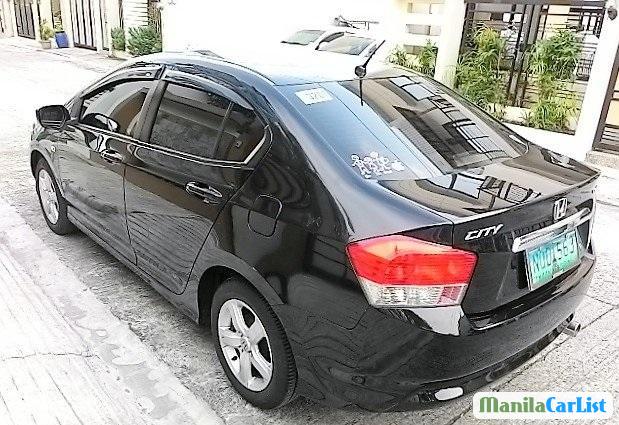 Honda City 2010 - image 2
