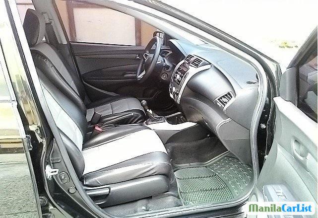 Honda City 2010 - image 3