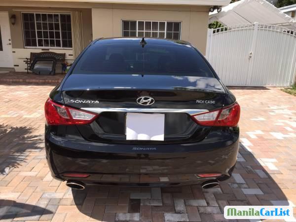 Hyundai Sonata - image 4