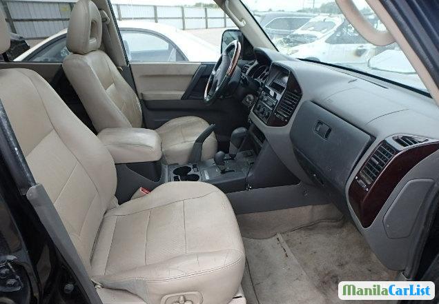 Mitsubishi Montero Sport 2002 - image 2