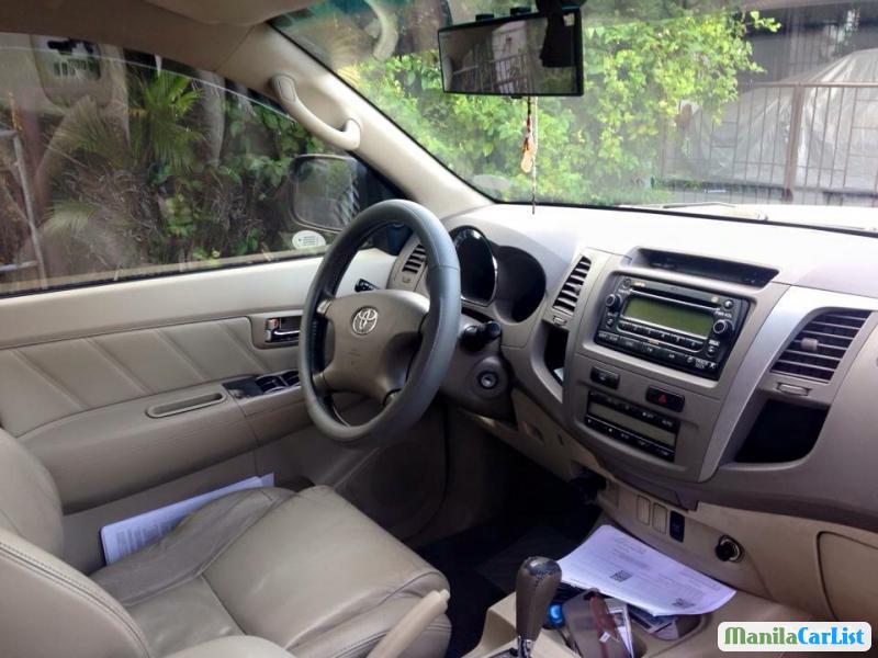 Picture of Toyota Fortuner Manual 2015 in Philippines