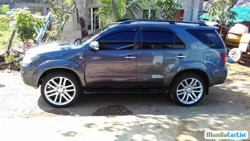 Picture of Toyota Fortuner Automatic 2006