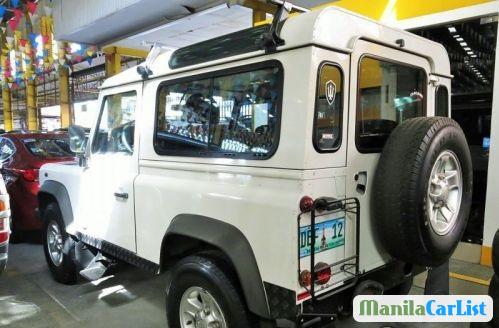 Land Rover Defender Automatic 2009 - image 3
