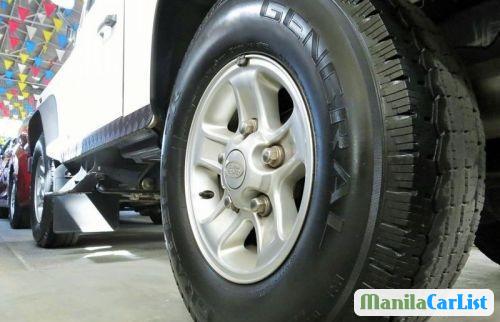 Land Rover Defender Automatic 2009 - image 4