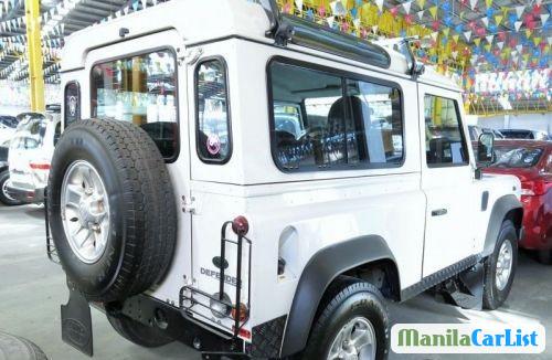 Land Rover Defender Automatic 2009 - image 5