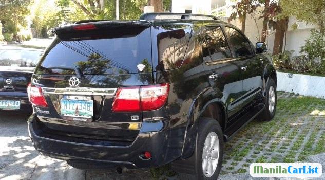 Toyota Fortuner 2010