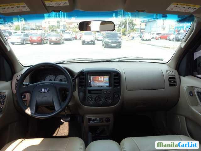 Ford Escape Automatic 2004 - image 2