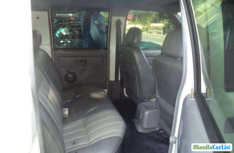 Isuzu Manual 2002 - image 3