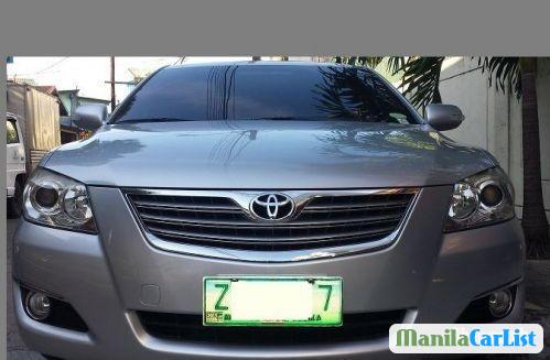Toyota Camry - image 2